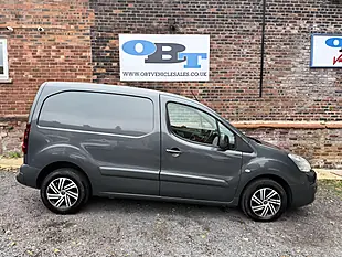 Used 2017 Citroen Berlingo 850 Enterprise Blue Grey - Interior and Exterior details 2