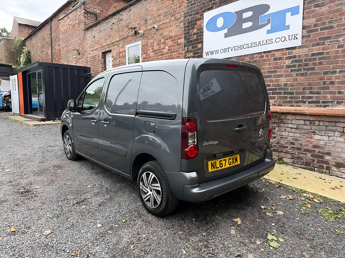 Used 2017 Citroen Berlingo 850 Enterprise Blue Grey - Interior and Exterior details 5
