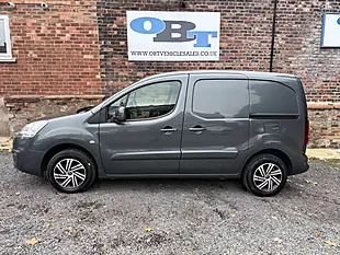 Used 2017 Citroen Berlingo 850 Enterprise Blue Grey - Interior and Exterior details 6