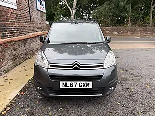 Used 2017 Citroen Berlingo 850 Enterprise Blue Grey - Interior and Exterior details 8