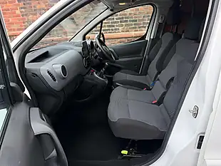 Used 2017 Citroen Berlingo 850 Enterprise Blue White - Interior and Exterior details 10