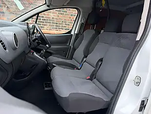 Used 2017 Citroen Berlingo 850 Enterprise Blue White - Interior and Exterior details 11