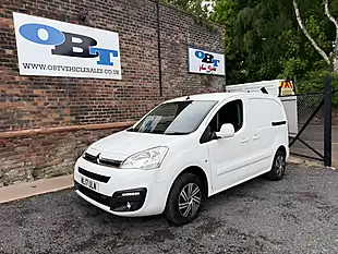 Used 2017 Citroen Berlingo 850 Enterprise Blue White - Interior and Exterior details 4