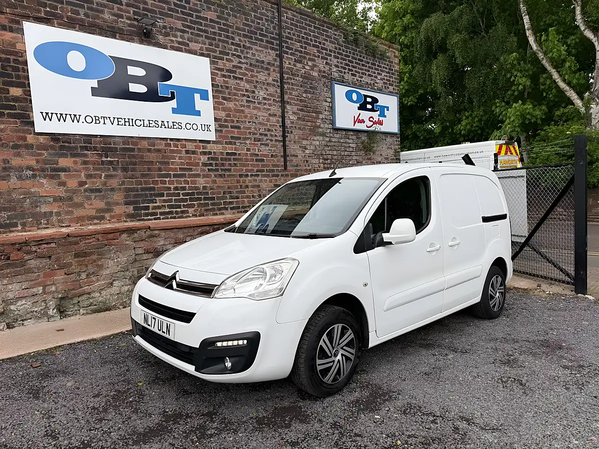 Used 2017 Citroen Berlingo 850 Enterprise Blue White - Interior and Exterior details 4