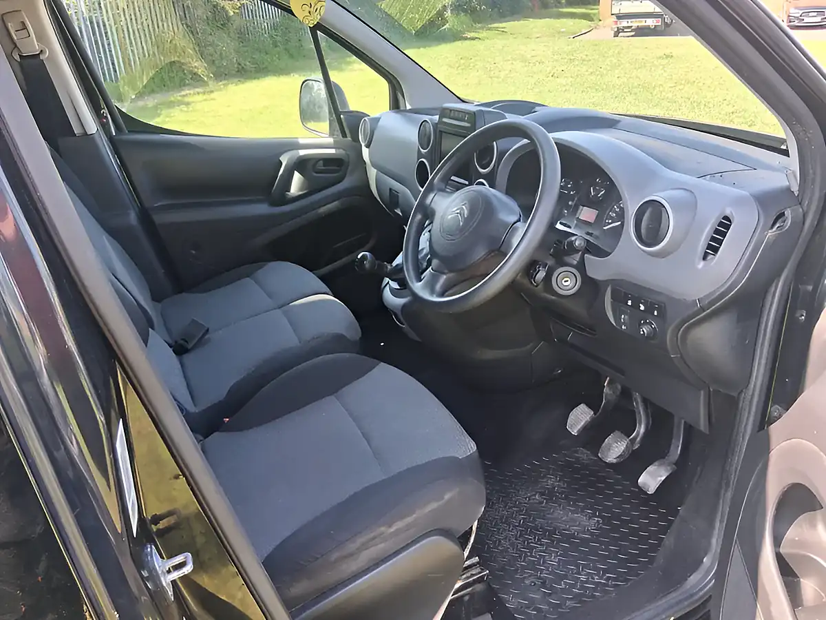 Used 2017 Citroen Berlingo Enterprise Black - Interior and Exterior details 12