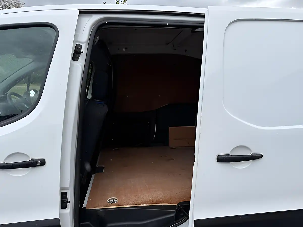Used 2017 Citroen Berlingo Enterprise L1 White - Interior and Exterior details 11