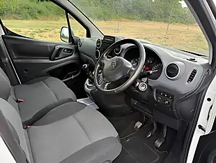 Used 2017 Citroen Berlingo Enterprise L1 White - Interior and Exterior details 13