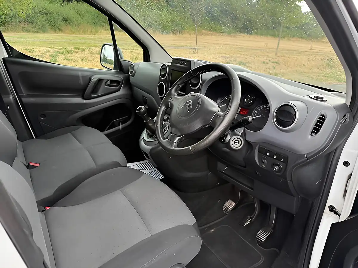 Used 2017 Citroen Berlingo Enterprise L1 White - Interior and Exterior details 13