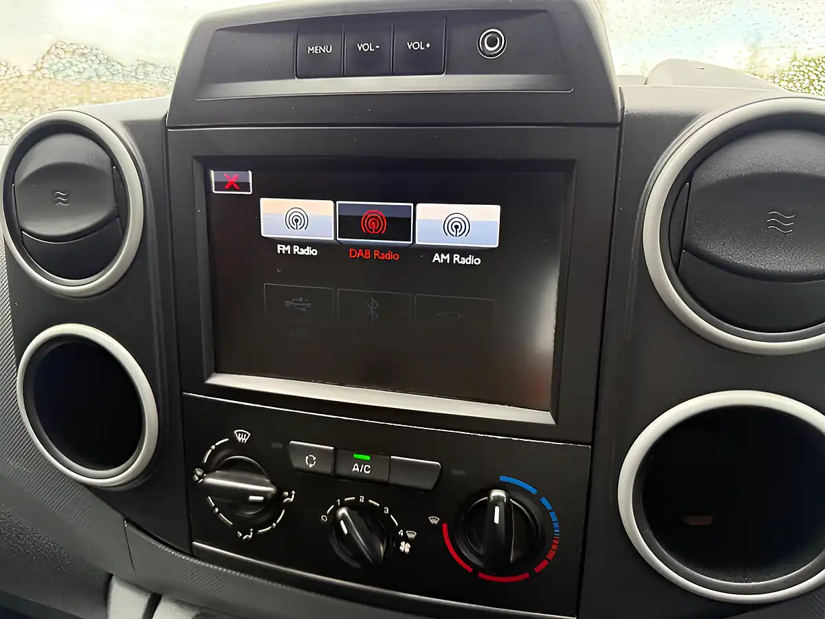 Used 2017 Citroen Berlingo Enterprise L1 White - Interior and Exterior details 17
