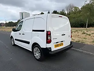 Used 2017 Citroen Berlingo Enterprise L1 White - Interior and Exterior details 4