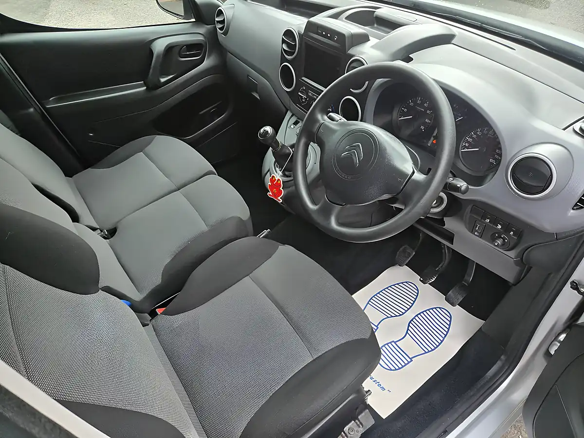 Used 2017 Citroen Berlingo Enterprise Silver - Interior and Exterior details 13