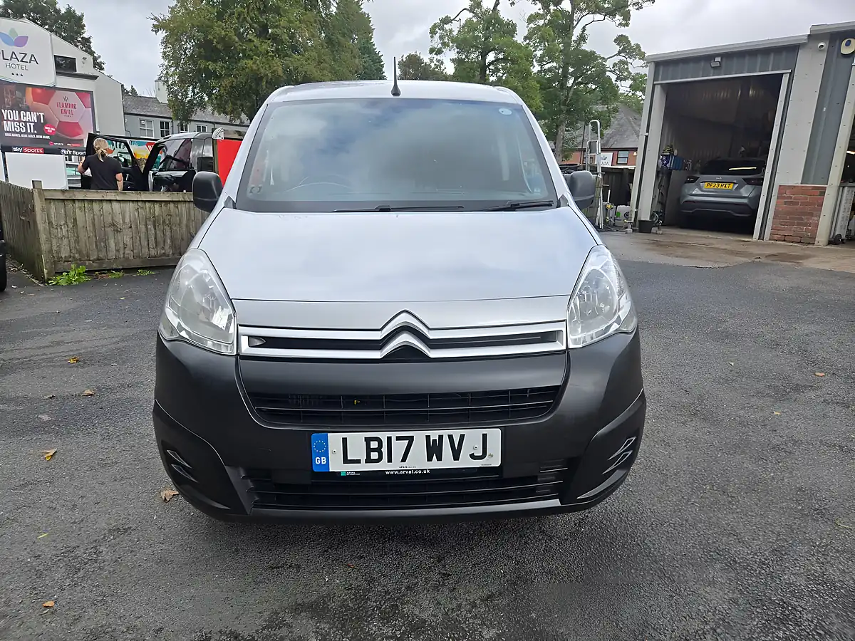 Used 2017 Citroen Berlingo Enterprise Silver - Interior and Exterior details 2