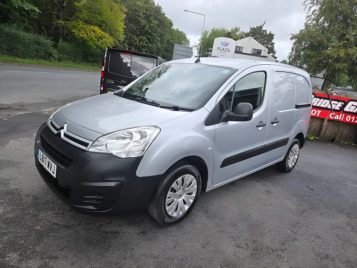 Used 2017 Citroen Berlingo Enterprise Silver - Interior and Exterior details 3