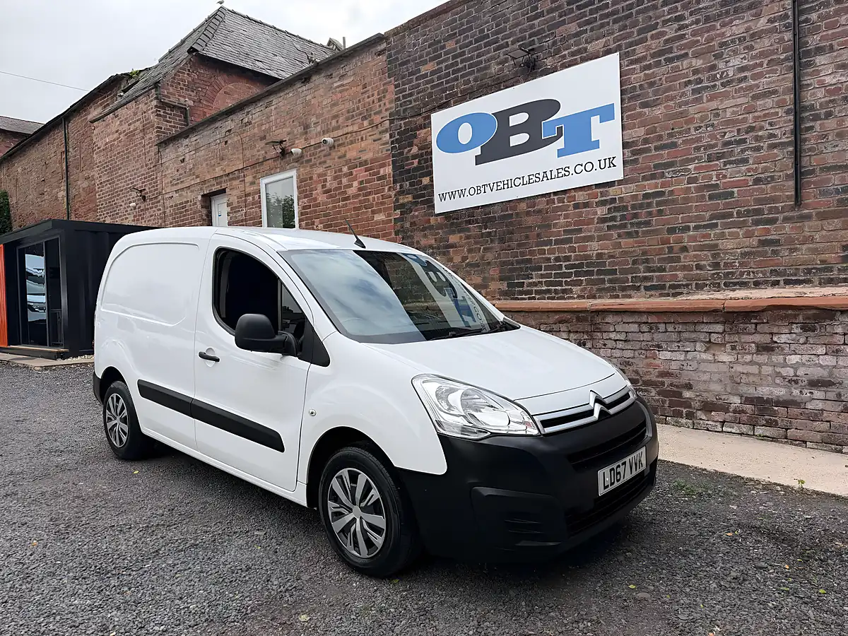 Used 2017 Citroen Berlingo Enterprise White - Front View