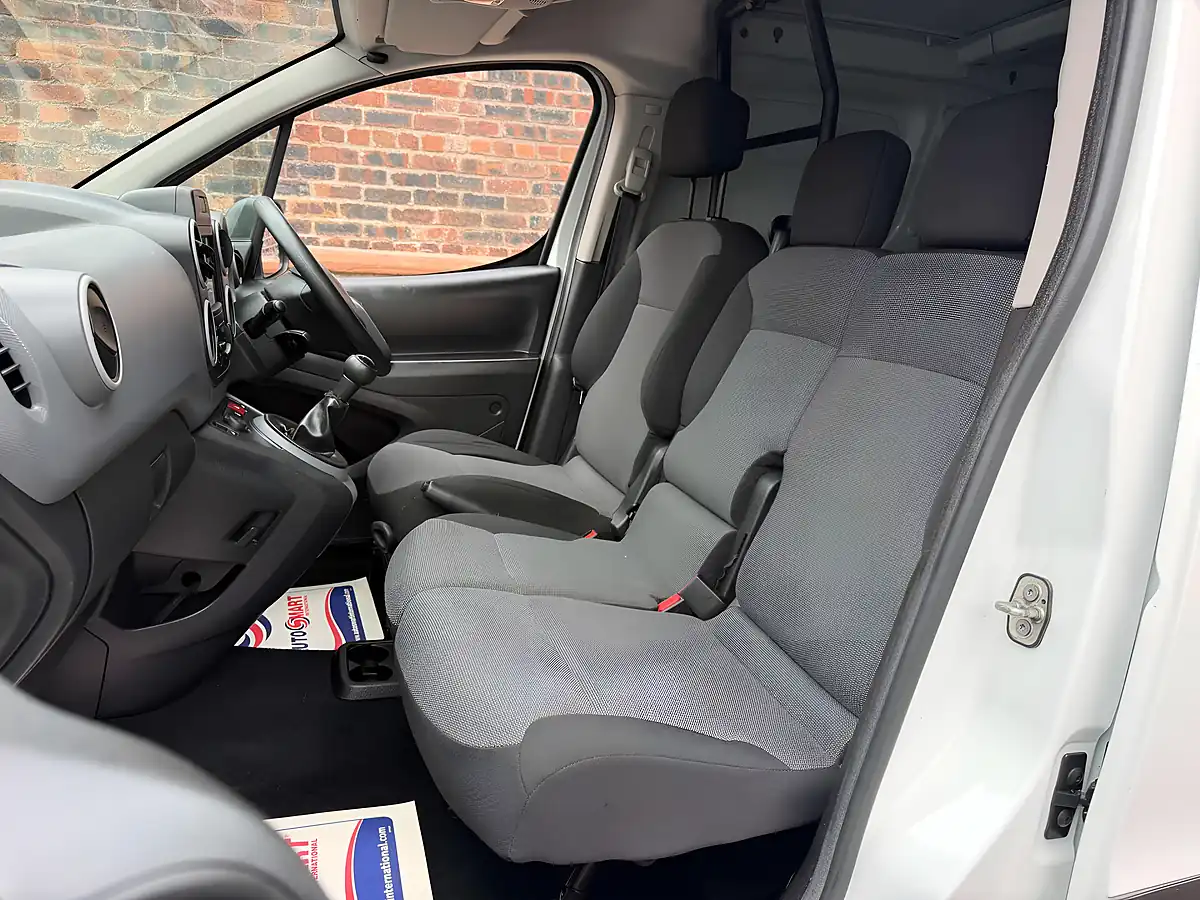 Used 2017 Citroen Berlingo Enterprise White - Interior and Exterior details 10