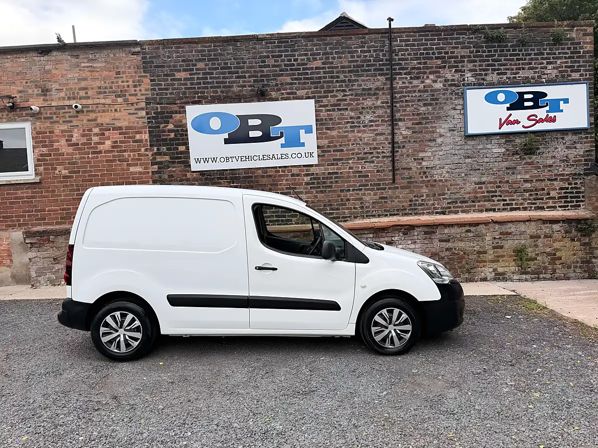 Used 2017 Citroen Berlingo Enterprise White - Interior and Exterior details 2