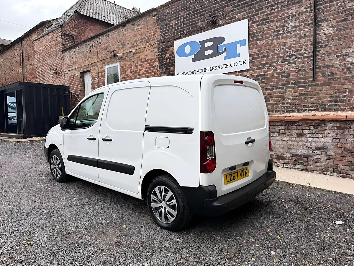 Used 2017 Citroen Berlingo Enterprise White - Interior and Exterior details 6