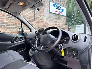 Used 2017 Citroen Berlingo Enterprise White - Interior and Exterior details 8