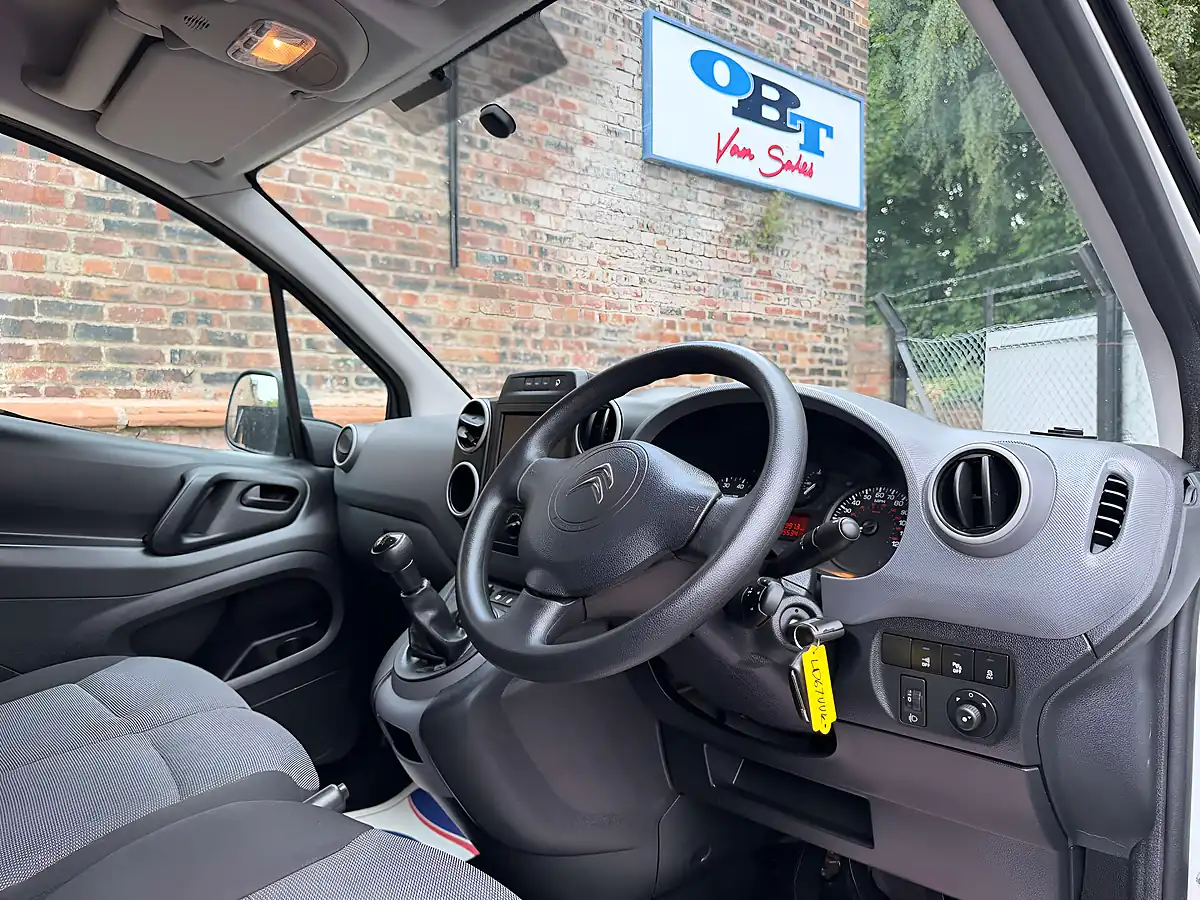 Used 2017 Citroen Berlingo Enterprise White - Interior and Exterior details 8