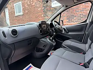 Used 2017 Citroen Berlingo Enterprise White - Interior and Exterior details 9