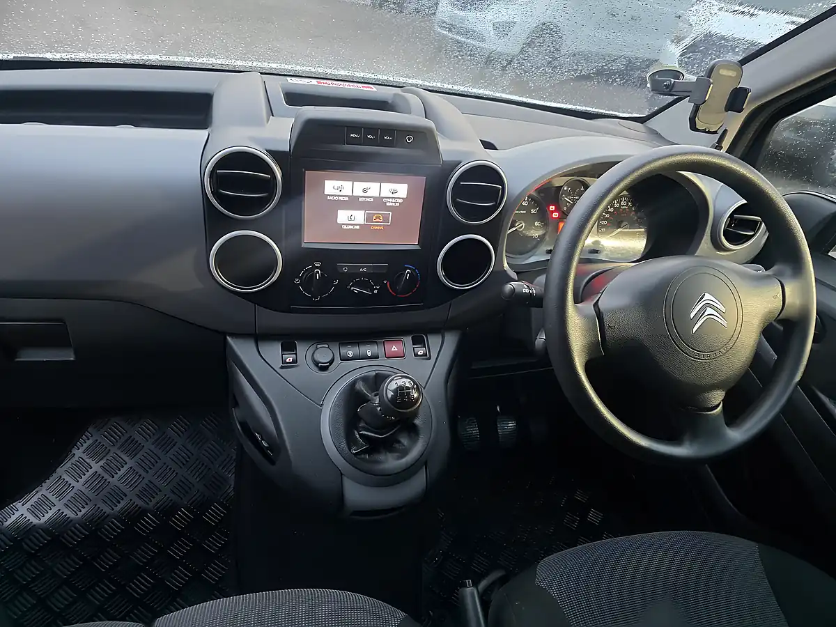 Used 2017 Citroen Berlingo Enterprise White - Interior and Exterior details 14