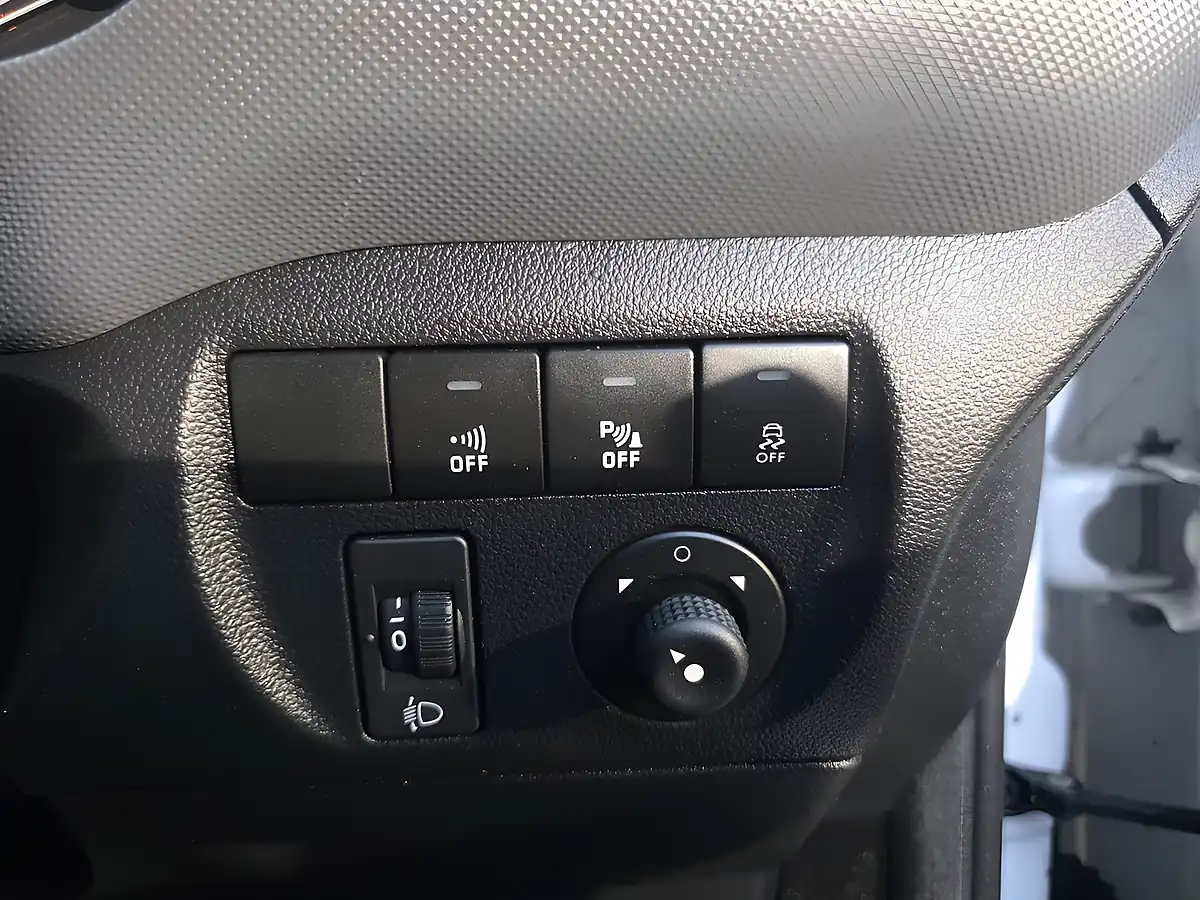 Used 2017 Citroen Berlingo Enterprise White - Interior and Exterior details 17