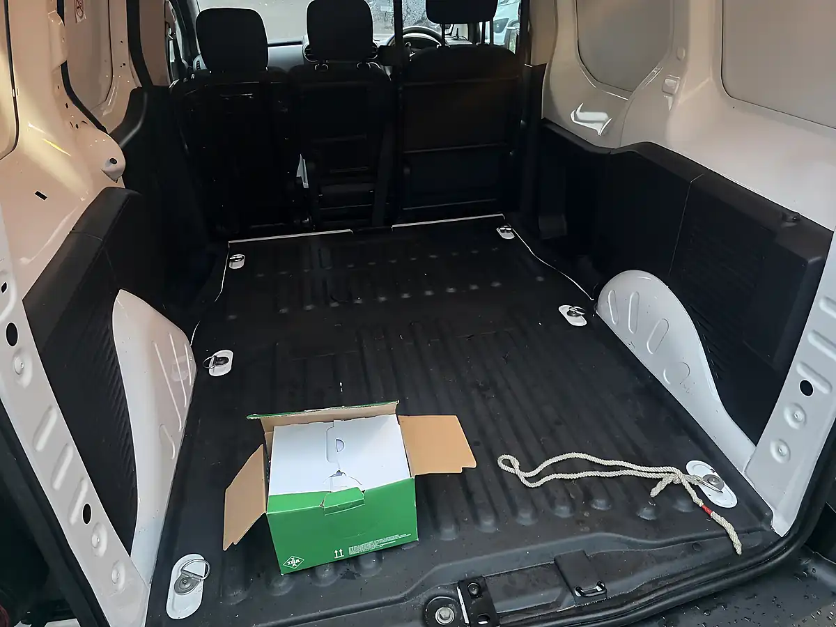 Used 2017 Citroen Berlingo Enterprise White - Interior and Exterior details 20