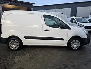 Used 2017 Citroen Berlingo Enterprise White - Interior and Exterior details 8