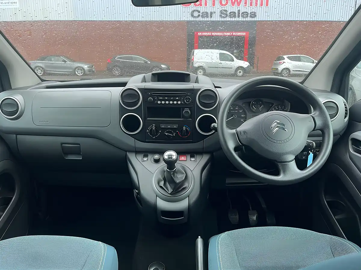 Used 2017 Citroen Berlingo Feel Multispace Grey - Interior and Exterior details 14
