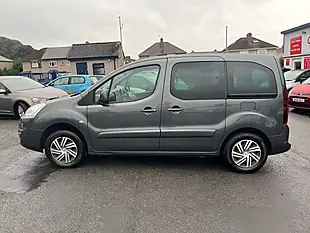 Used 2017 Citroen Berlingo Feel Multispace Grey - Interior and Exterior details 6