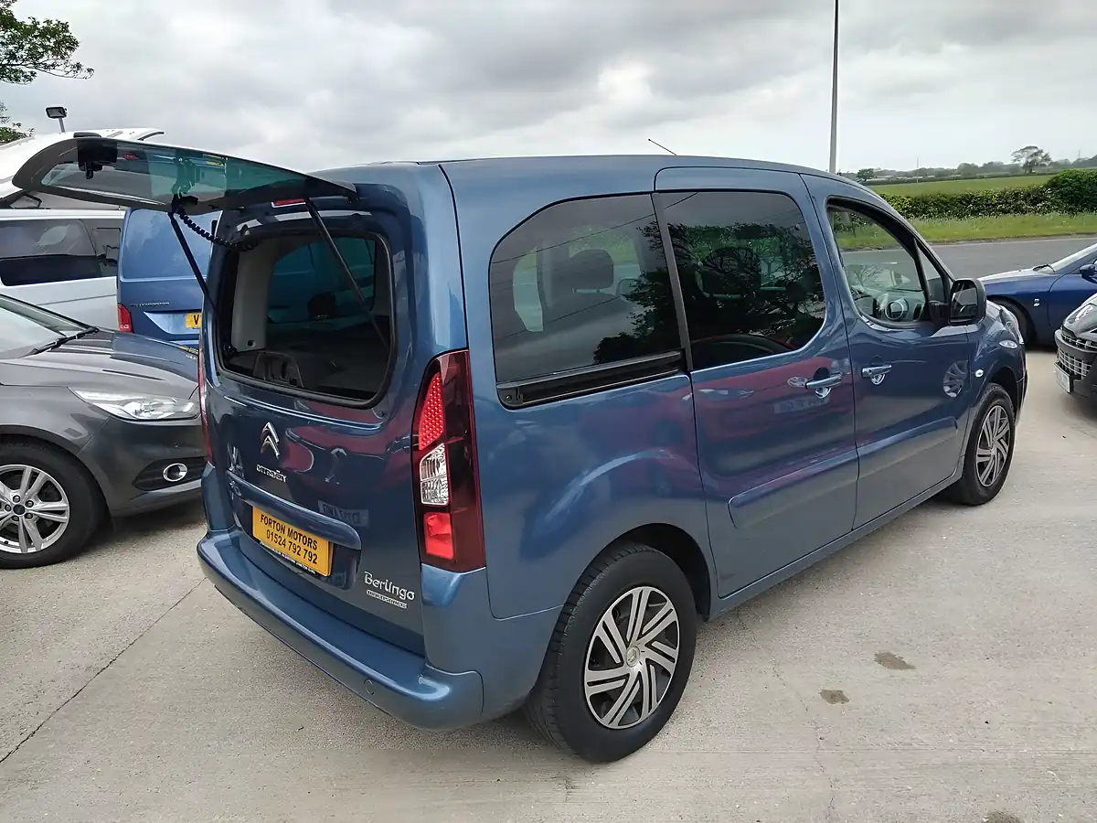 Used 2017 Citroen Berlingo Multispace Feel Blue - Interior and Exterior details 13