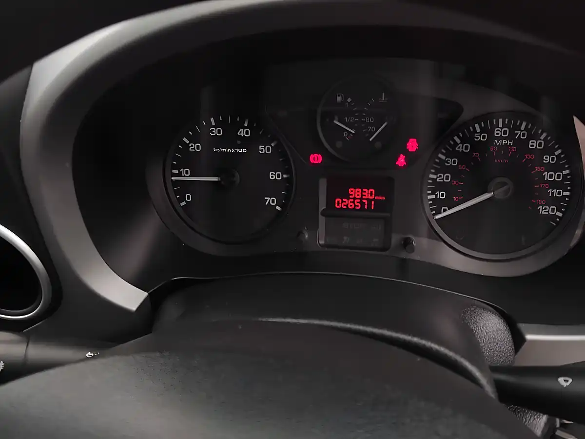 Used 2017 Citroen Berlingo Multispace Feel Blue - Interior and Exterior details 17
