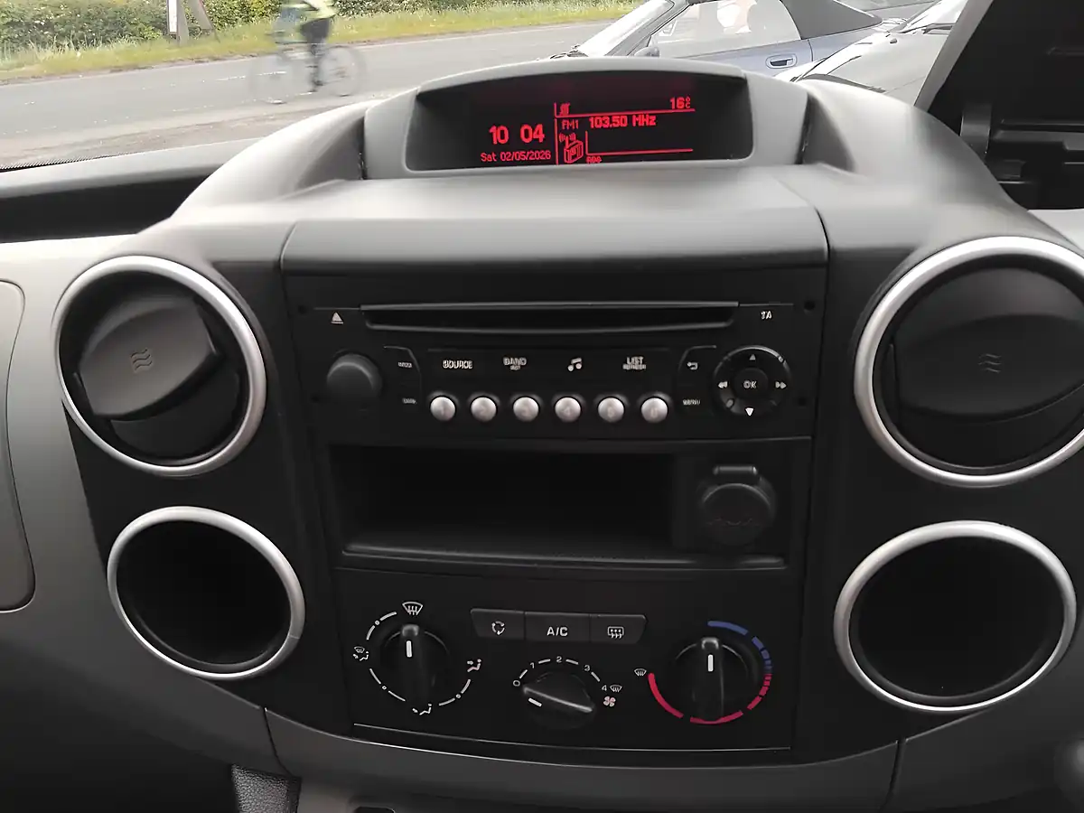 Used 2017 Citroen Berlingo Multispace Feel Blue - Interior and Exterior details 20