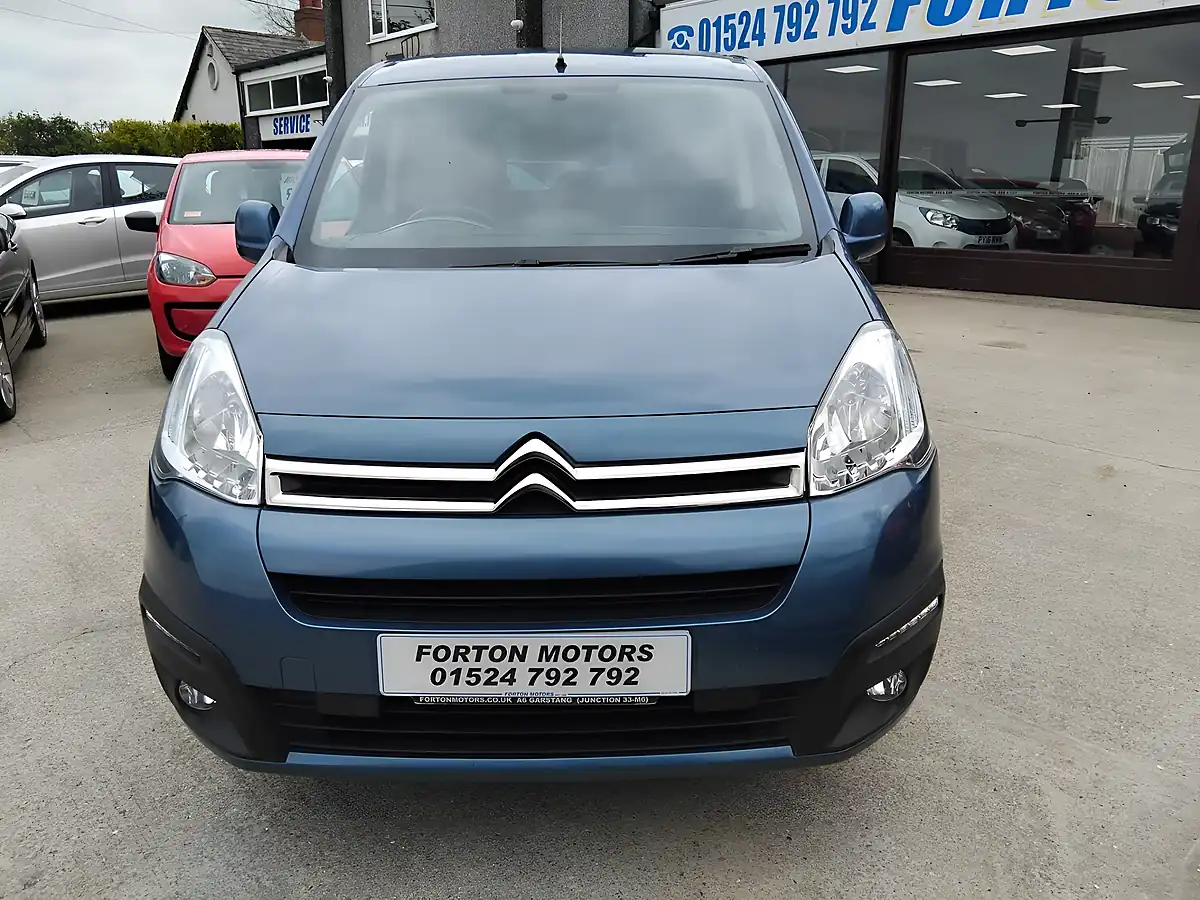 Used 2017 Citroen Berlingo Multispace Feel Blue - Interior and Exterior details 3