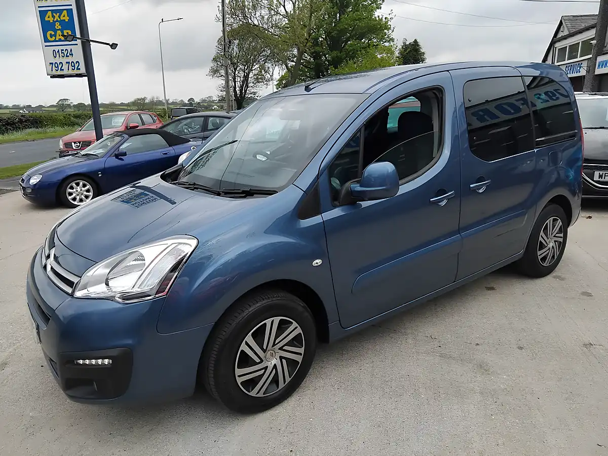 Used 2017 Citroen Berlingo Multispace Feel Blue - Interior and Exterior details 4