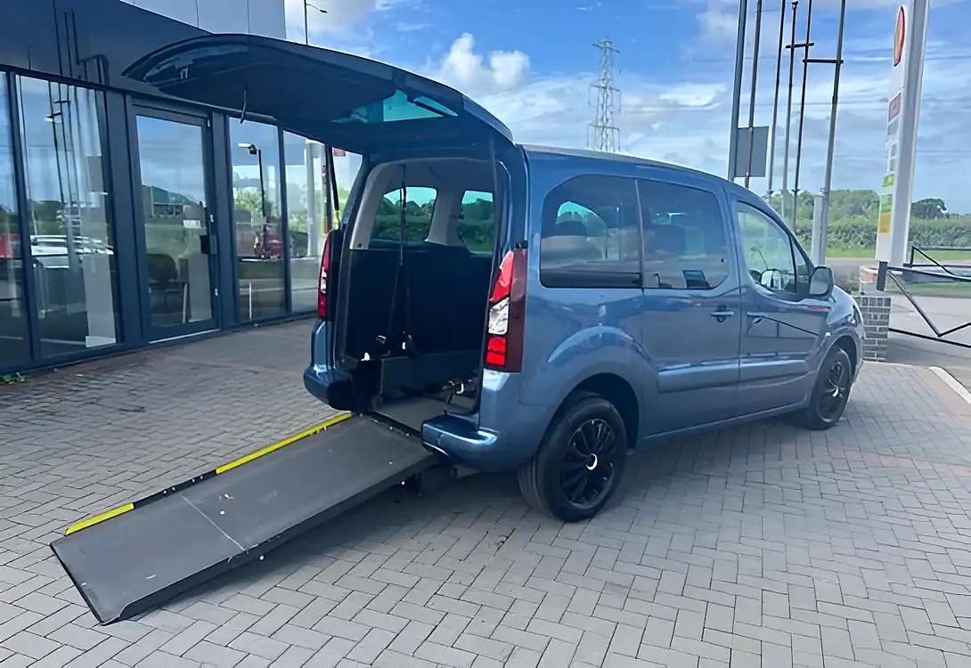 Used 2017 Citroen Berlingo Multispace Feel Blue - Interior and Exterior details 2