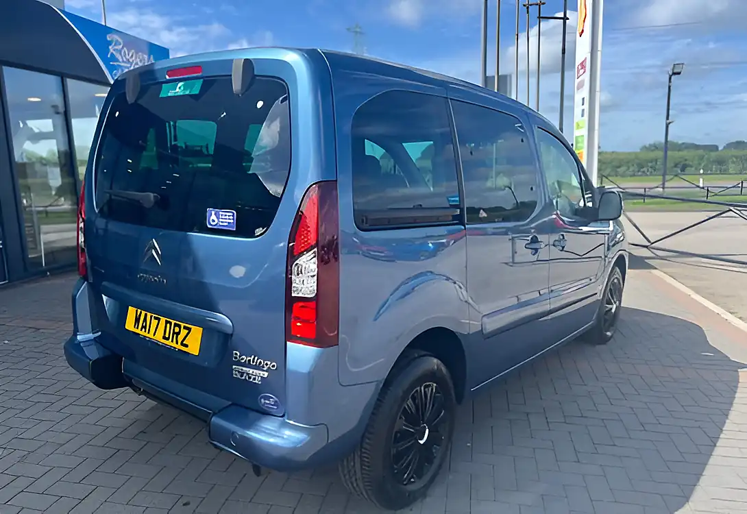 Used 2017 Citroen Berlingo Multispace Feel Blue - Interior and Exterior details 7