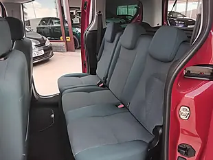 Used 2017 Citroen Berlingo Multispace Feel Red - Interior and Exterior details 15