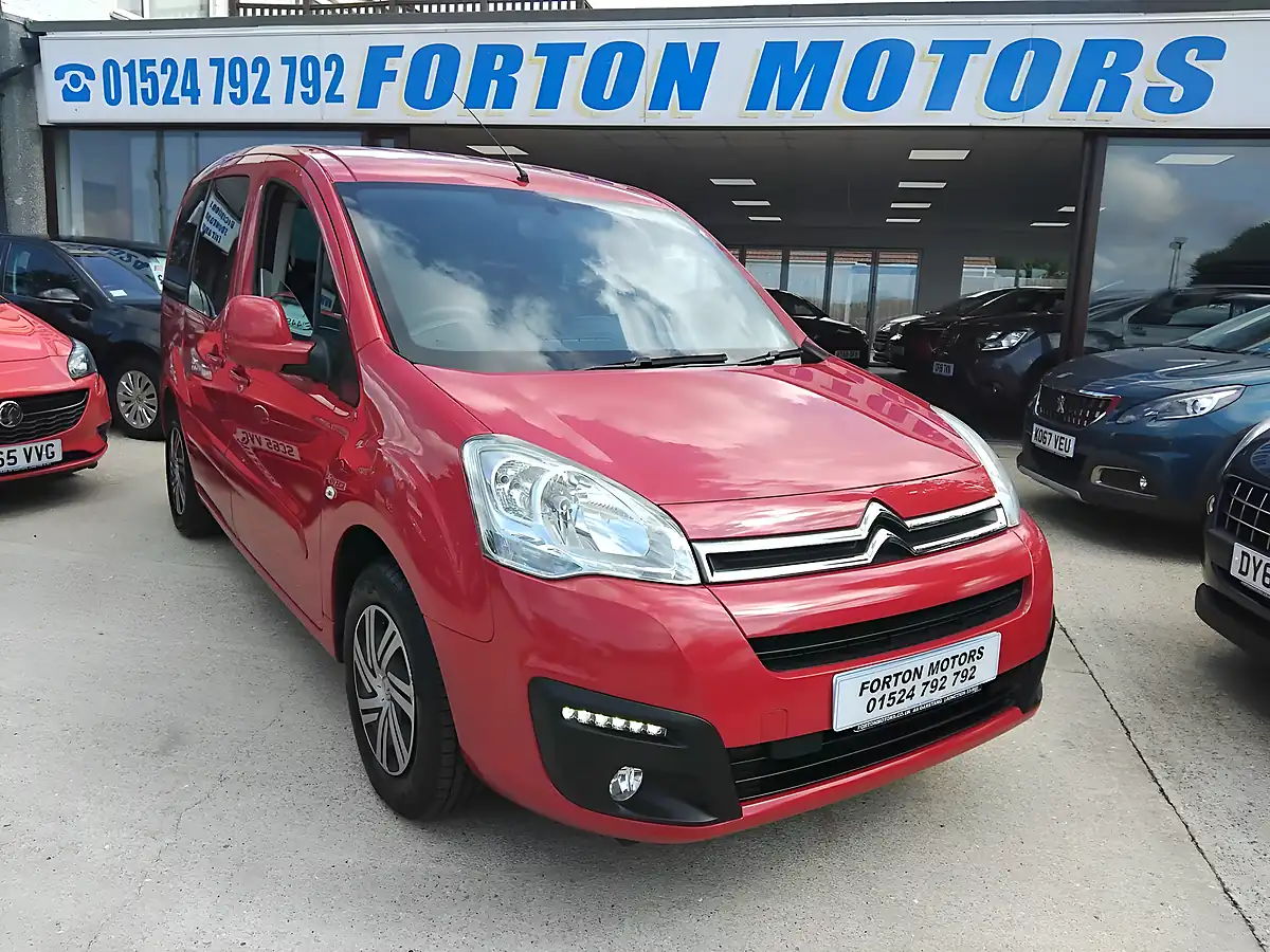 Used 2017 Citroen Berlingo Multispace Feel Red - Interior and Exterior details 2