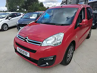 Used 2017 Citroen Berlingo Multispace Feel Red - Interior and Exterior details 4