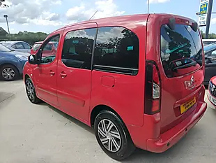 Used 2017 Citroen Berlingo Multispace Feel Red - Interior and Exterior details 6