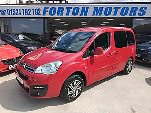 Used 2017 Citroen Berlingo Multispace Feel Red - Interior and Exterior details 9