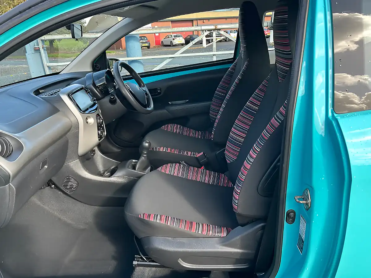 Used 2017 Citroen C1 Feel Blue - Interior and Exterior details 13