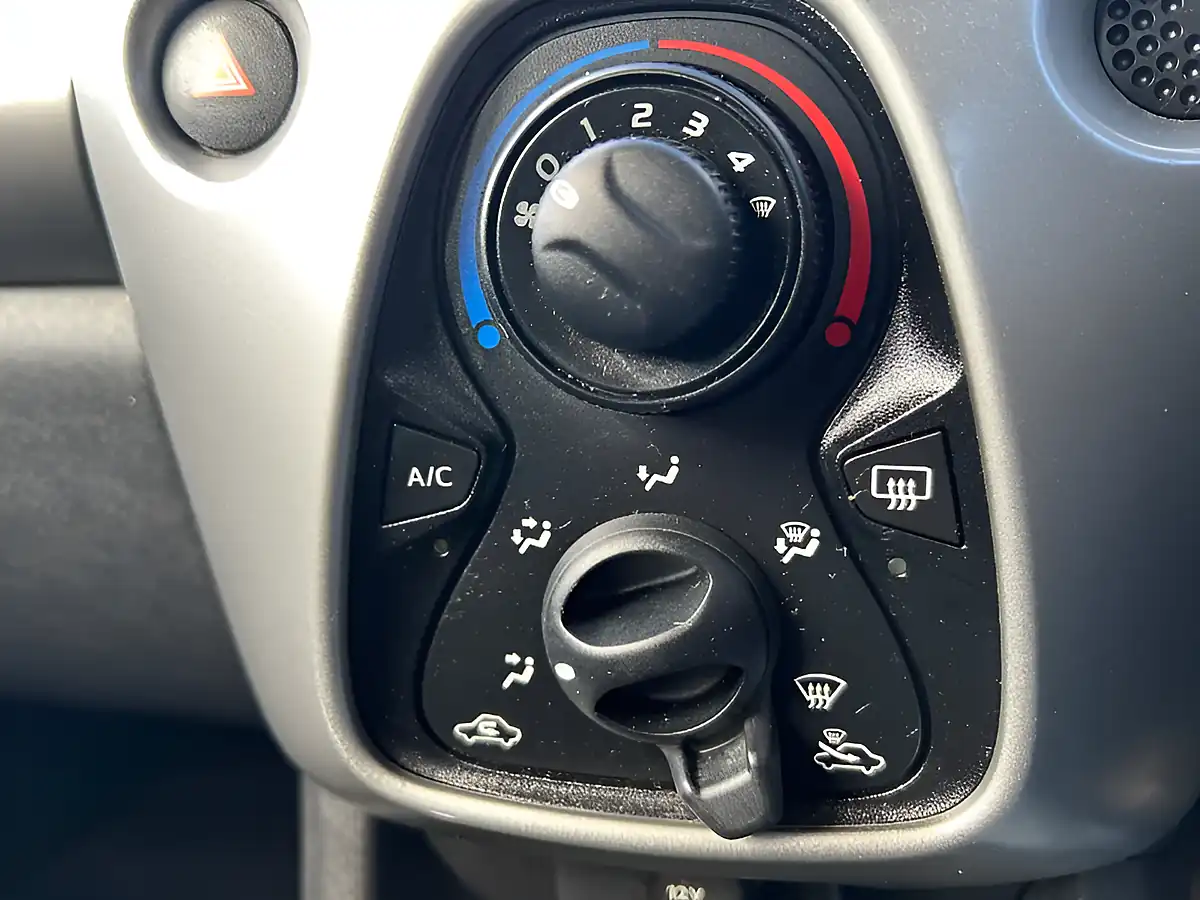 Used 2017 Citroen C1 Feel Blue - Interior and Exterior details 17