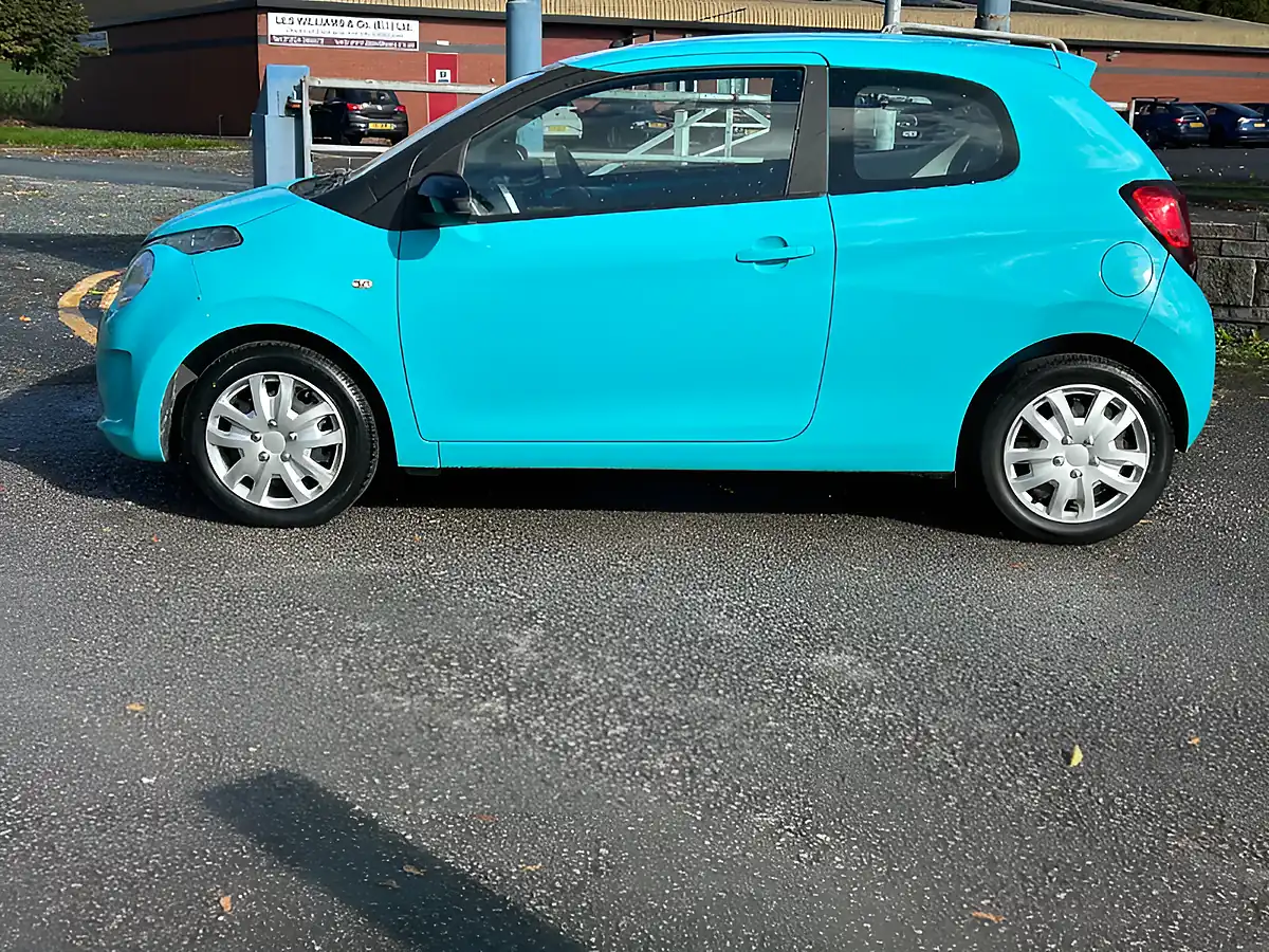 Used 2017 Citroen C1 Feel Blue - Interior and Exterior details 8