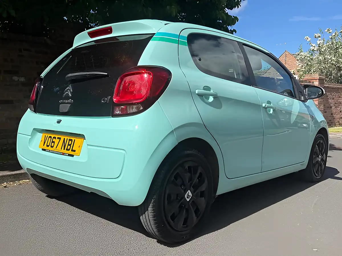 Used 2017 Citroen C1 Feel Edition Green - Interior and Exterior details 4