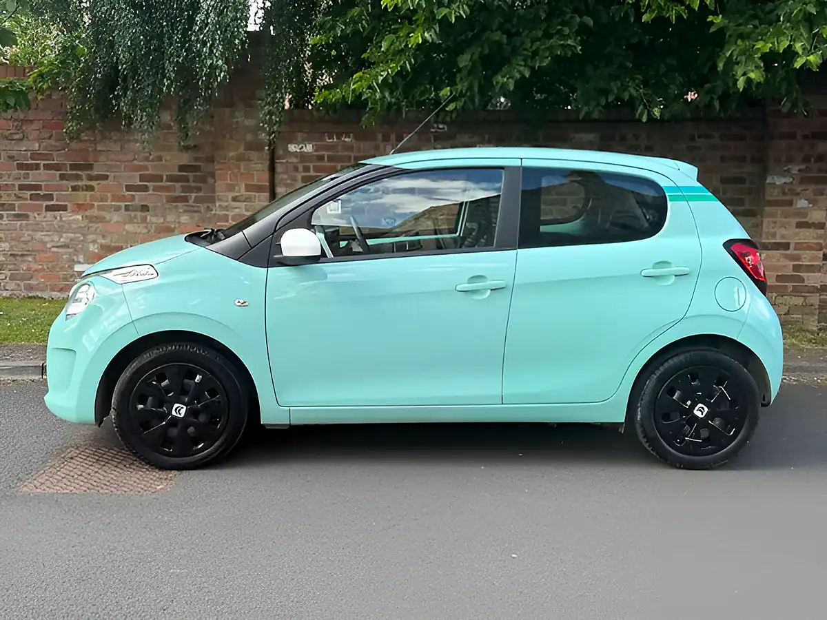 Used 2017 Citroen C1 Feel Edition Green - Interior and Exterior details 8