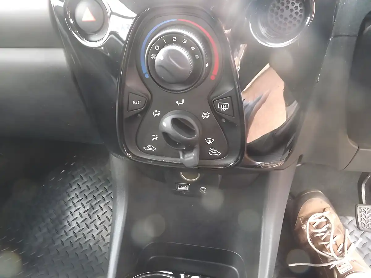 Used 2017 Citroen C1 Flair Grey - Interior and Exterior details 15