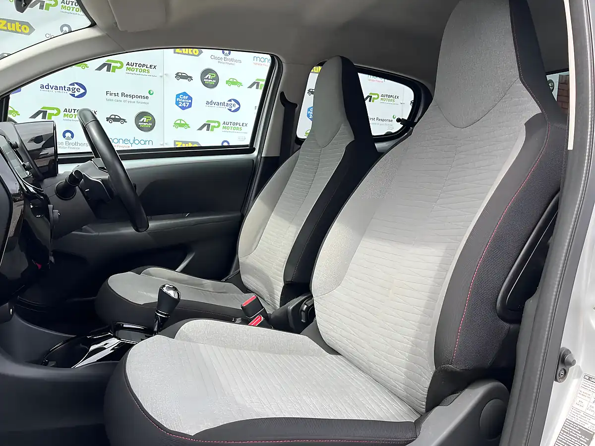 Used 2017 Citroen C1 Flair Grey - Interior and Exterior details 13