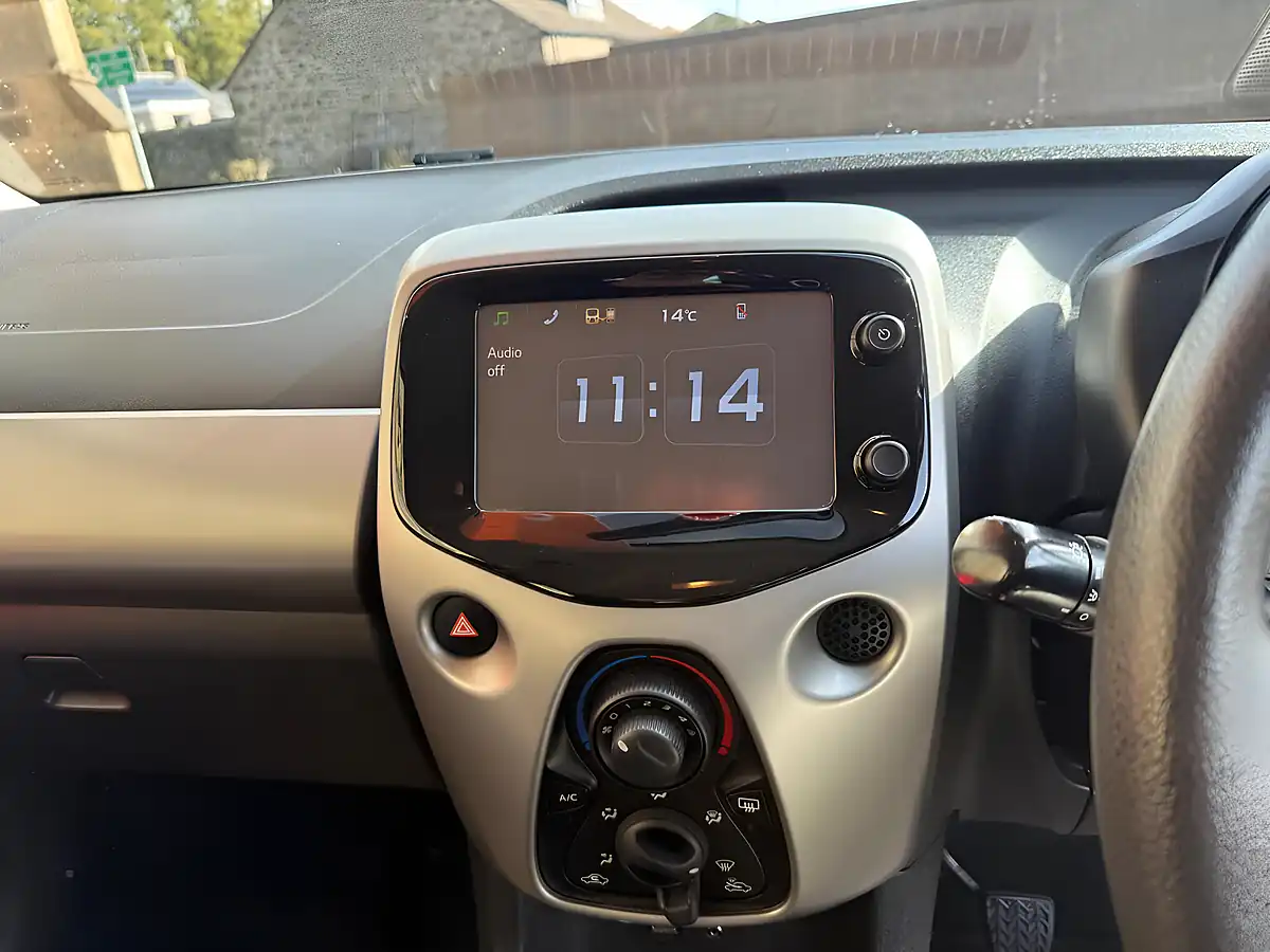 Used 2017 Citroen C1 Puretech Feel Red - Interior and Exterior details 14